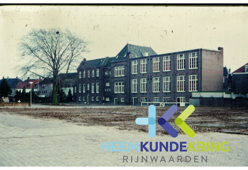 Mariaschool -Afbraak Jongensschool Lobith 1975Coll. G.B. Janssen (399)
